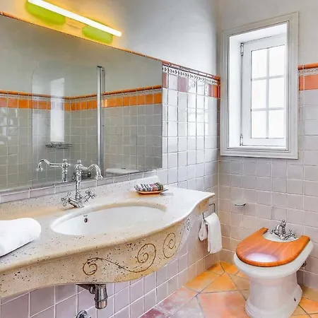 Sleeps 8 Pool Air Con Wifi Villa