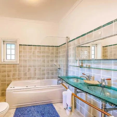Sleeps 8 Pool Air Con Wifi Gale de Cima