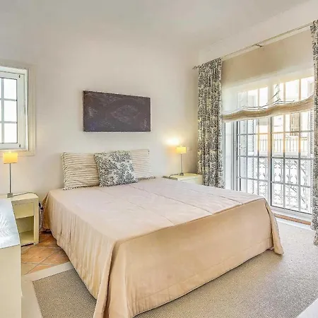 Sleeps 8 Pool Air Con Wifi Gale de Cima